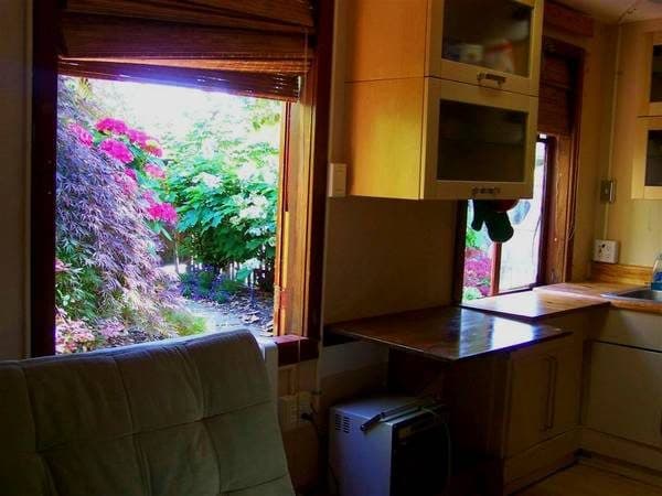 Studio/Kabin out front of house, near North Berkeley BART Station 2
