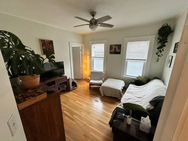 1 bdrm w full bath in 3 bdrm apt in Savin Hill avail Oct 1st 3