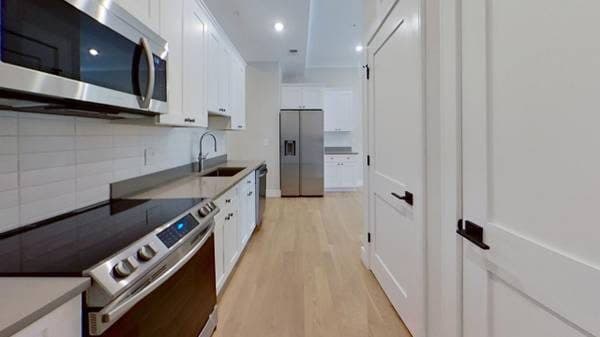 ALL UTILITIES INCLUDED! Luxury Room for Rent (Boston) 1