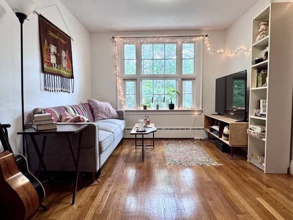 NO FEE!!! HT/HW INCLUDED! 3 BED/2 BATH ON BRIGHTON/BROOKLINE LINE 1
