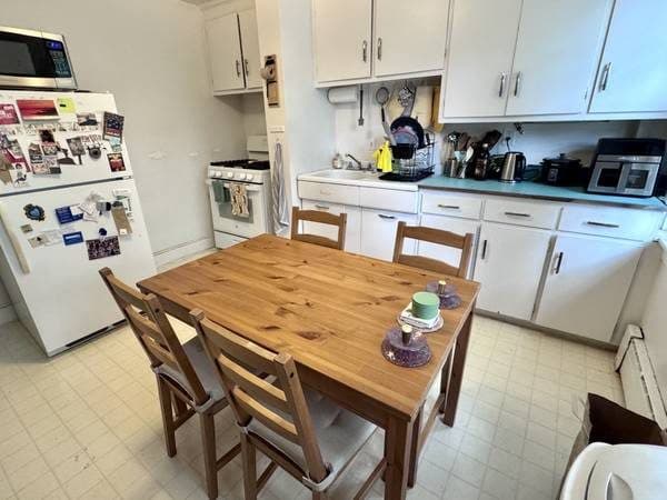NO FEE!!! HT/HW INCLUDED! 3 BED/2 BATH ON BRIGHTON/BROOKLINE LINE 3