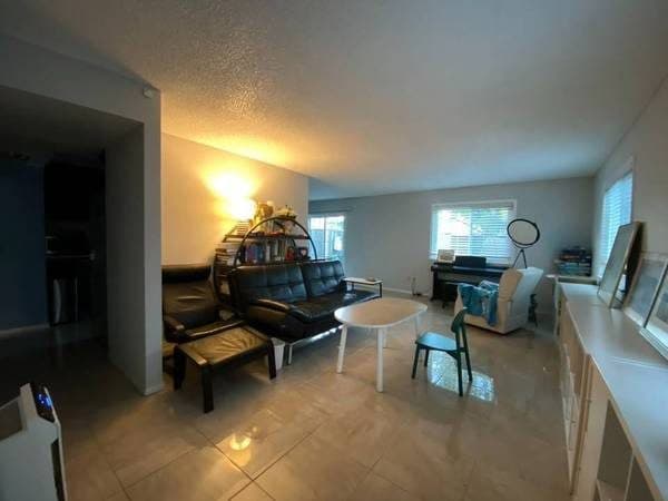 Private furnished room 3