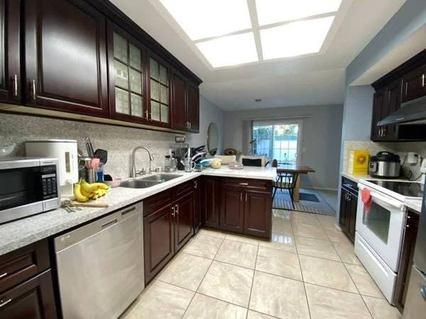 Private furnished room 2
