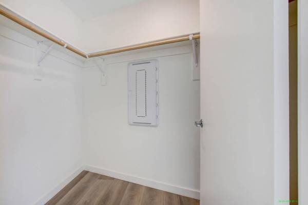 Fitness Center + Central A/C + Close to Koreatown Modern 1 BEDROOM 3