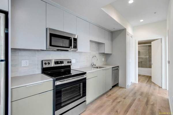 Fitness Center + Central A/C + Close to Koreatown Modern 1 BEDROOM 1
