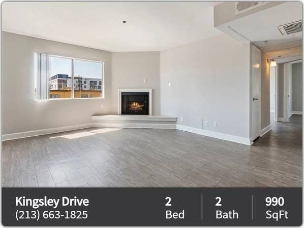 Wonderful 990 sq ft 2 bed / 2 bath designed with urban elegance 1