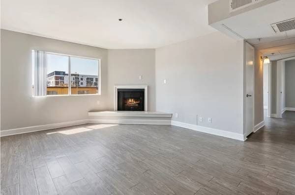 Beautiful community in a quiet setting! Rent Kingsley Drive 1