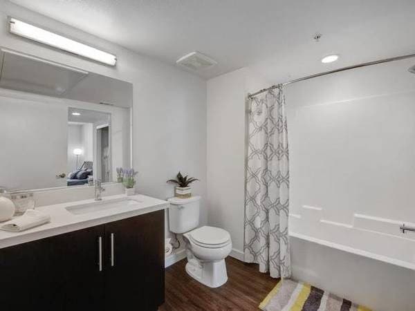 Stainless Finish Appliances, Incredible Location 3