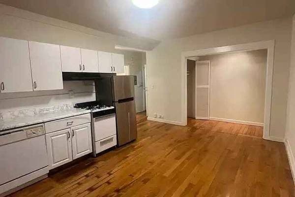 No Application Fee! - Unfurnished apartment Ready 1
