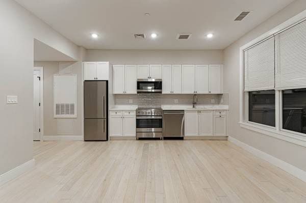 Modern JP Studio w/ In Unit Laundry + Central AC - Students OK 1