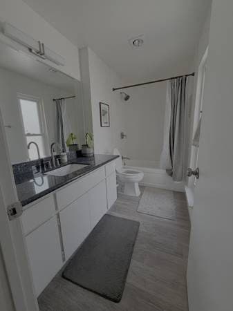 Private Bed & Bath in a Penthouse 3