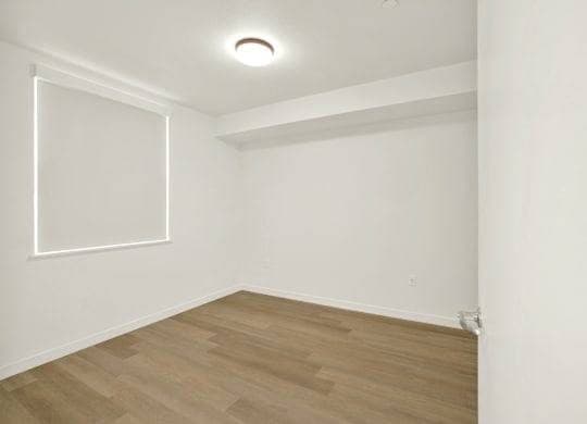 Coffee Bar, Free High-Speed WiFi, Keyless Entry 3