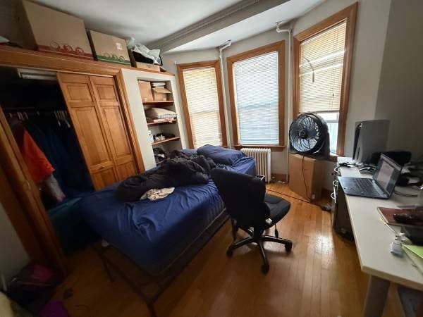 950/1br-1200ft-BU, BC,no fee-5 min walk to 57, 66, 86, 501 bus stops, near green 1