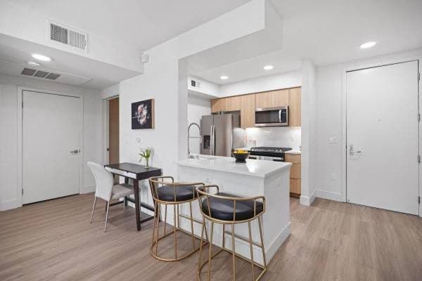 TMLP 15-mo. | Beachside Apartments in Santa Monica with Limited-Time Specials 1
