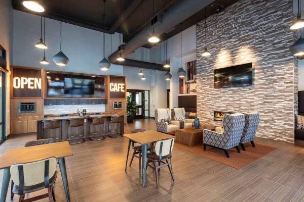 TMLP 14-mo. | Unbeatable Living! 1 BR/1 BA-Sky Lounge, Pool, Flex Work Caf 2