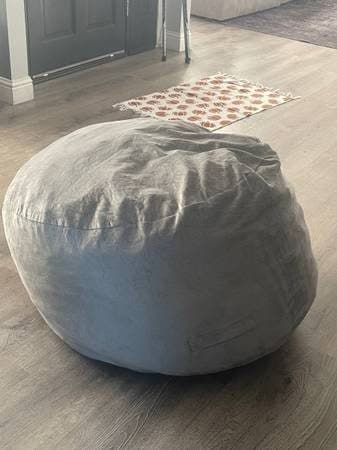 Large bean bag chair (barely used) 1