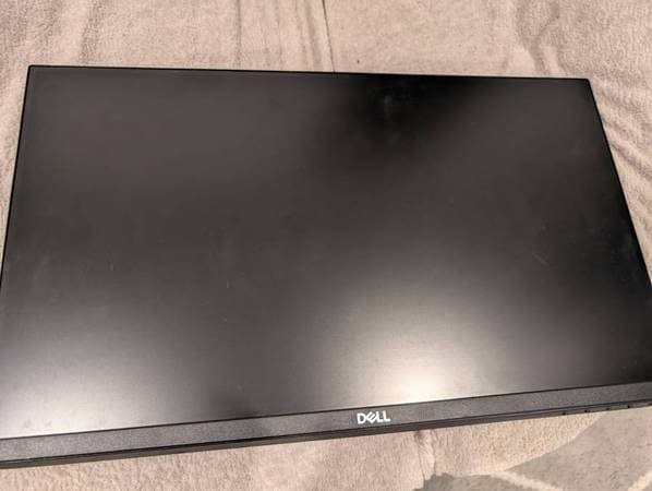 Dell 22" LED Widescreen Monitor 1