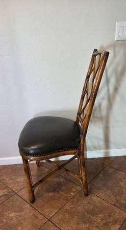 4 very nice dining table chairs 2