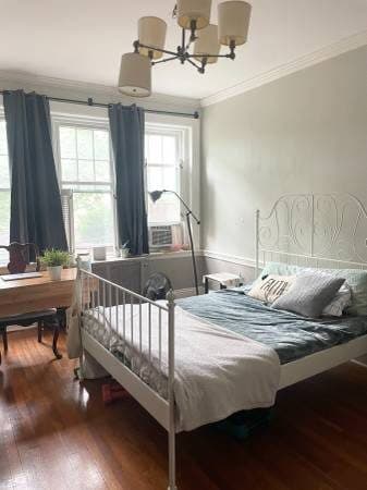 Sunny private bedroom in Brookline apartment 1