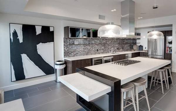 Pet-Friendly 1 Bed Apartments with Rooftop Views 3