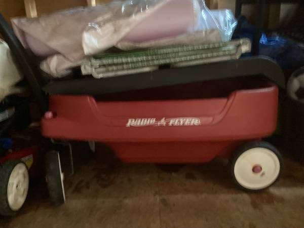 Free girls bikes and wagon - curbside pick up 2