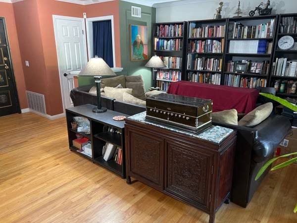 Private Room in Comfortable House nr CSUN (Incl Util. + WiFi) 1