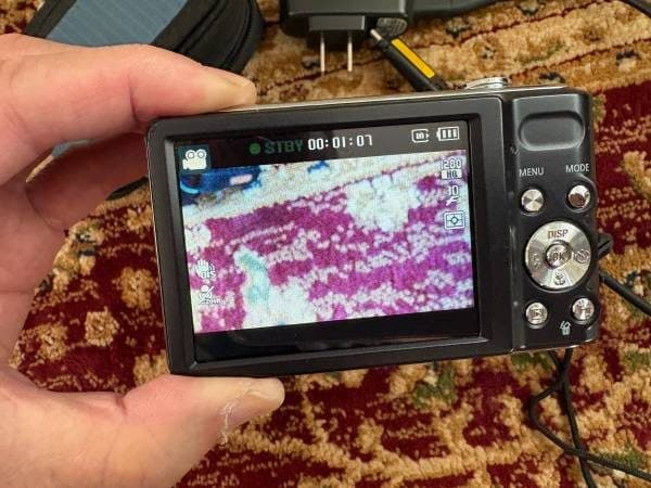 Samsung PL200 Digital Camera + charger + case 2