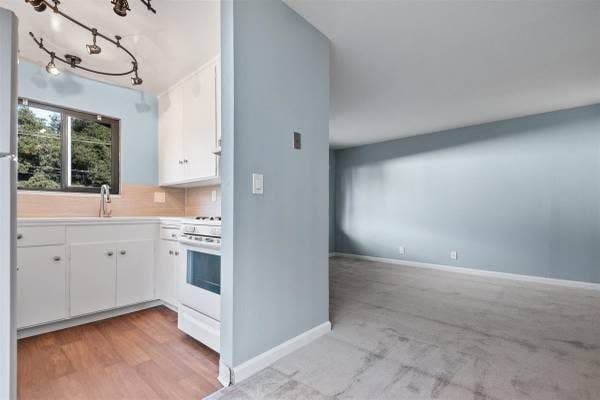 1BD/1BA Ground Floor Unit with Detached Patio 2
