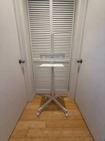Mobile TV / Monitor Stand_BONTEC_White, Rolling_NEW IN BOX 1