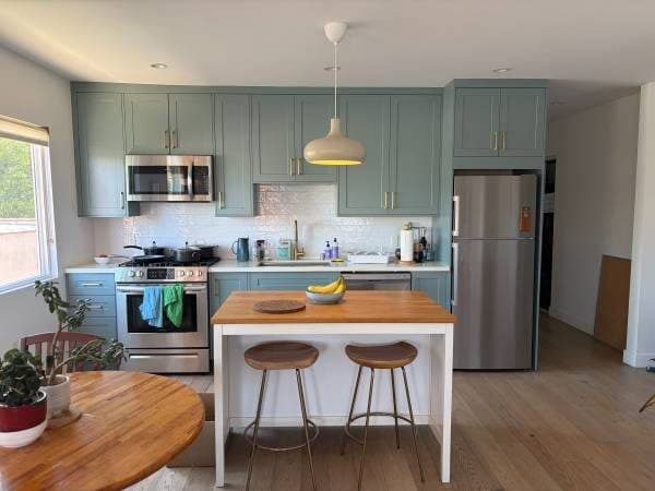 East Hollywood Sublet - Charming Sunny Furnished Remodeled 1920’s Span 2