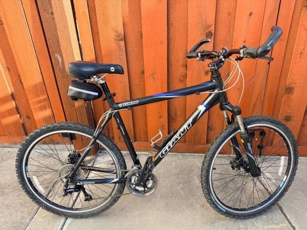 Giant Yukon Mountain Bike 1