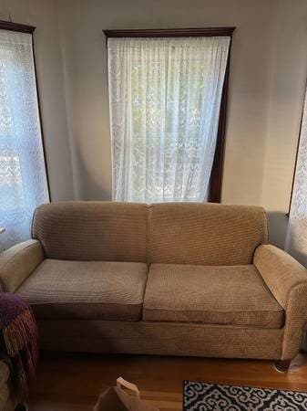 Circle Furniture Sofa 1