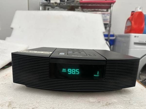 BOSE WAVE AWRC-1G AM/FM RADIO/ALARM/CD PLAYER ( CD PLAYER NO WORK) 1