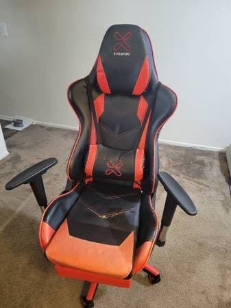 X-VOLSPORT Ergonomic Gaming Chair with Footrest 1