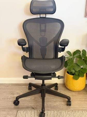 Herman Miller Remastered Aeron B Fully Loaded Like New (Headrest Not Included) 1