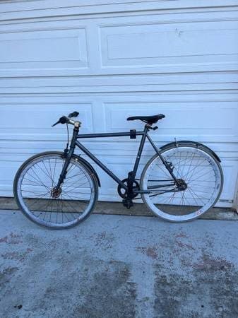 Retrospec Single-Speed / Fixed-Gear Bike with Fenders & Riser Handlebars 1