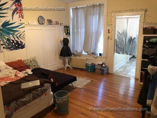 B.U. Huge 2 Room Studio For a Couple For 11- Lndry Allston 1