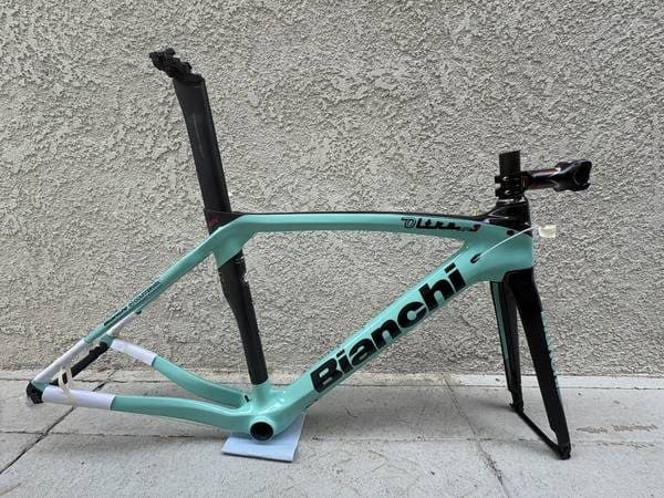 Bianchi Oltre XR3 Carbon Road Bike Frameset – Celeste – 47cm – NEW! 1