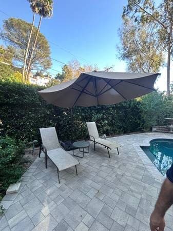 Free chairs umbrella 1