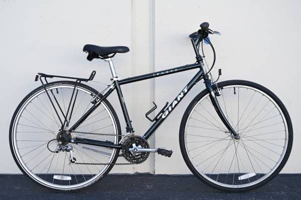 Giant Innova Classic Commuter Hybrid with Rear Rack 17" 1