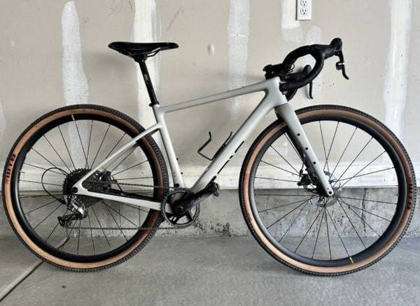 ENVE MOG Carbon Gravel Bike 1