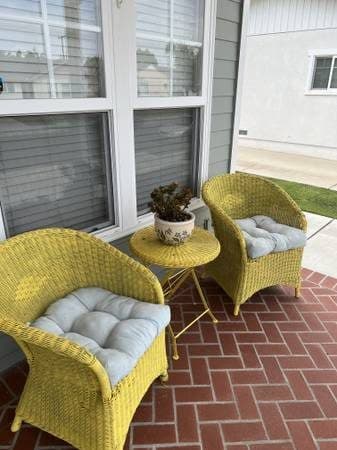 Table and 2 chairs Patio Set /Wicker 1