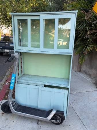 Free shelves on the curb 1