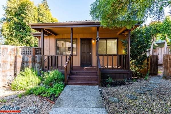 Beautiful Cottage | Private Yard | $1,500 Move-In Bonus 1