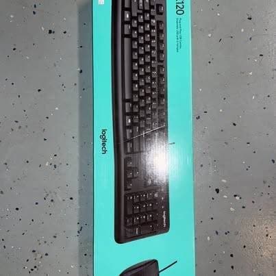 Logitech Keyboard Lot - 2 Wired + MK120 Combo 2