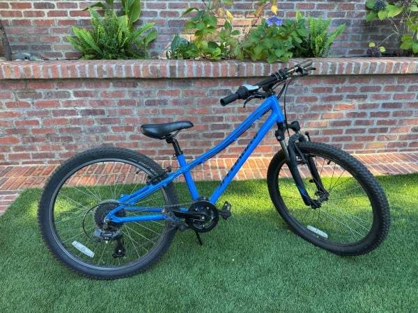 24" Specialized Hotrock Youth Mountain Bike - Blue 1