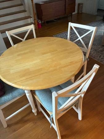 Round drop leaf table and chairs 1