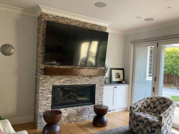 MOVING SALE: Samsung Led TV Series 6, 6300, 6350 2