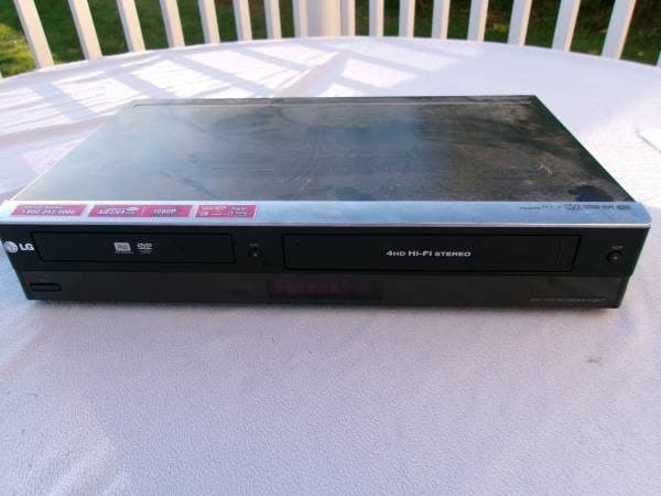 LG RC897T DVD VHS VCR Combo Recorder 1080p HDMI VHS to DVD w Remote 1