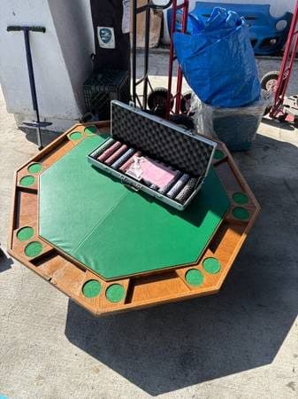 Poker table & 500 piece chip set 1